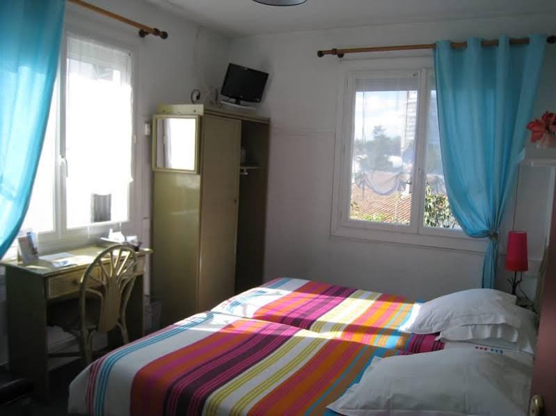 Фото Hôtel Les Tennis Men