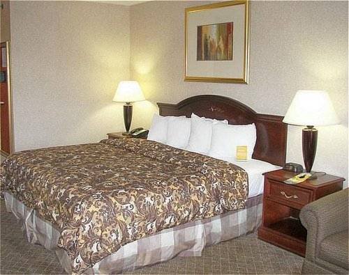 Фото Holiday Inn Poplar Bluff by Ihg