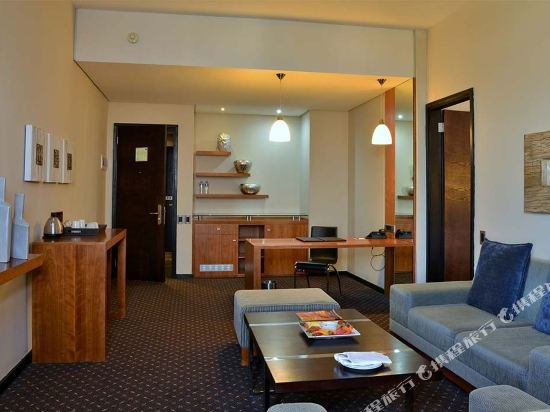 Фото Premier Hotel Or Tambo