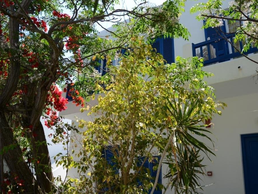 Фото Acrogiali Beachfront Hotel