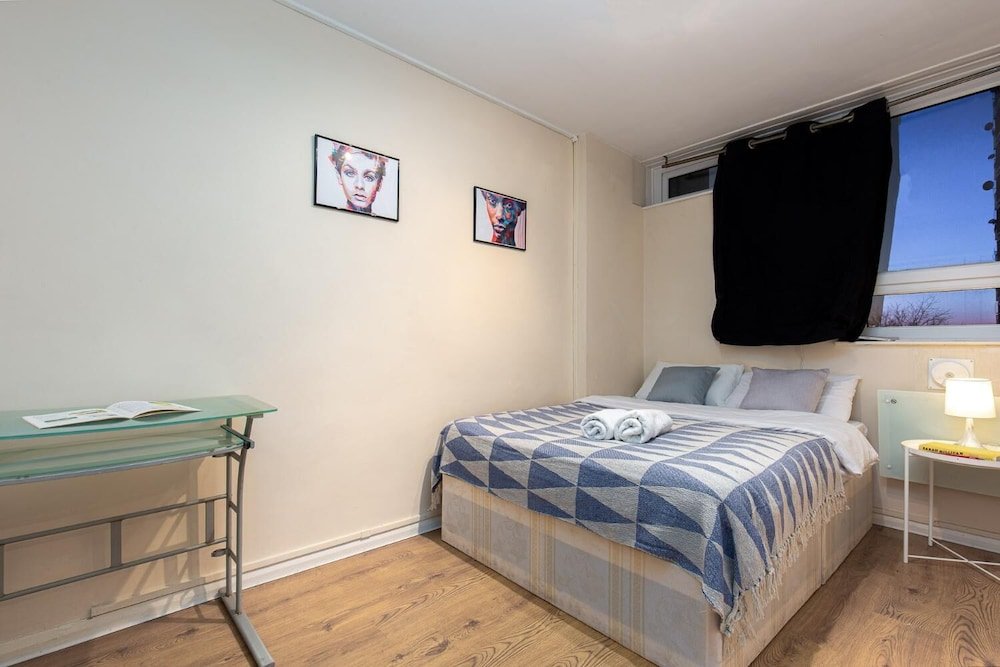 Фото Queensland House Deluxe Guest Room