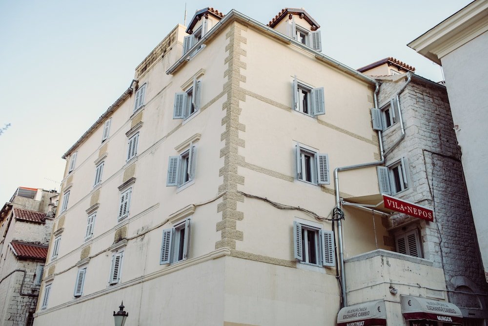 Фото отеля 2