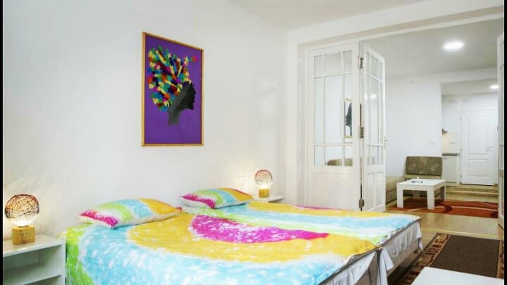 Фото Admiral Apartments