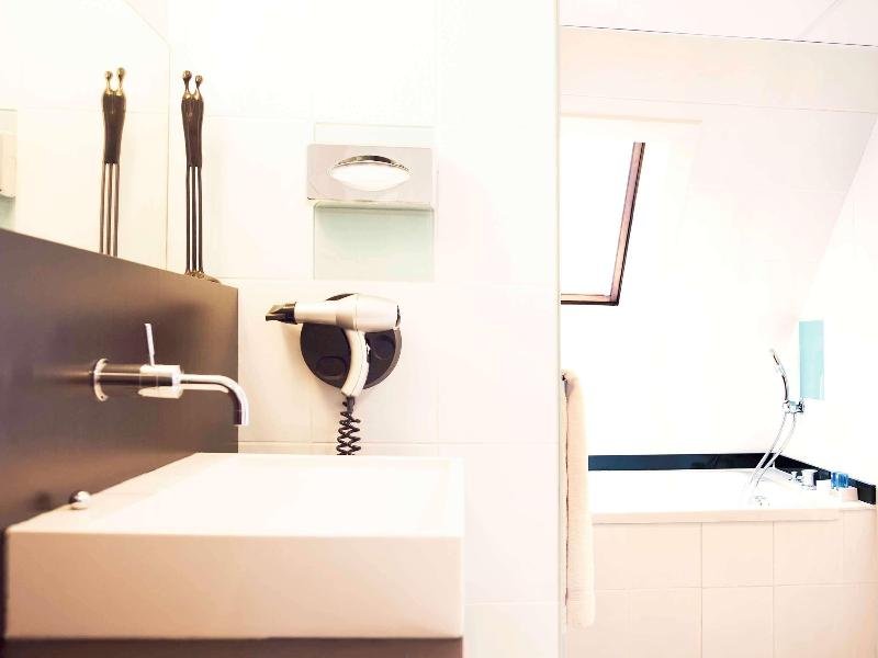 Фото Novotel Paris Suresnes Longchamp