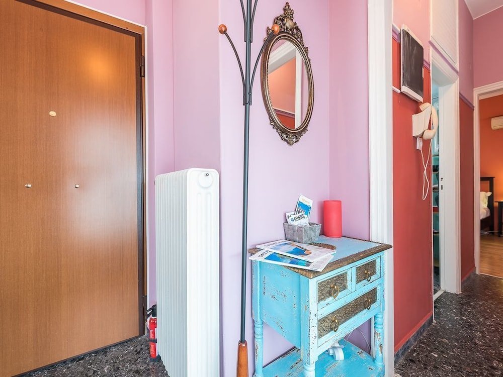 Фото Α Koukaki, Modern Newly Refurbished Apartment