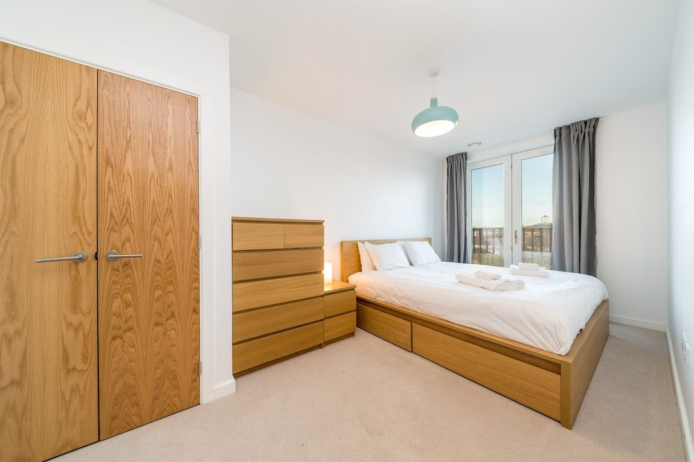 Фото New 2bd Flat 4mins to Excel Centre Fast City Links