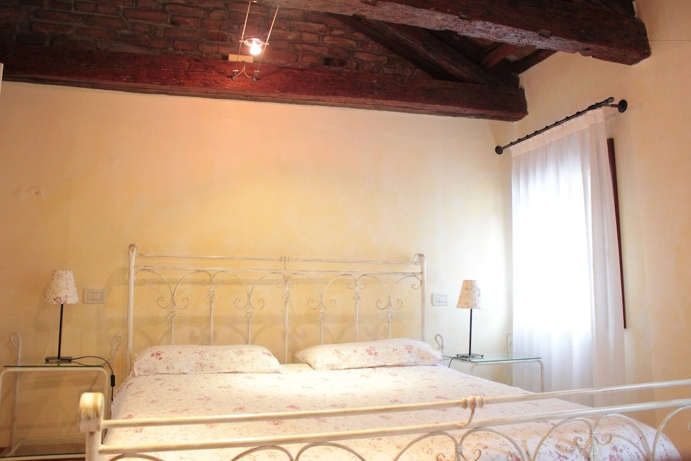 Фото Venetian Apartments Rialto