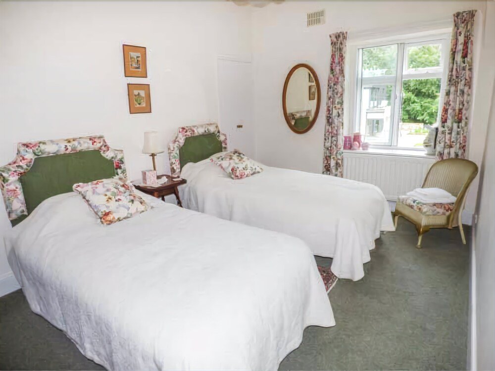 Фото Mill Brow Apartment