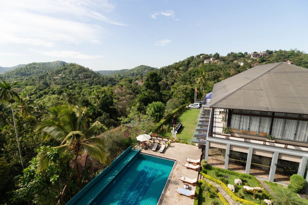 Фото Earl's Regent Kandy