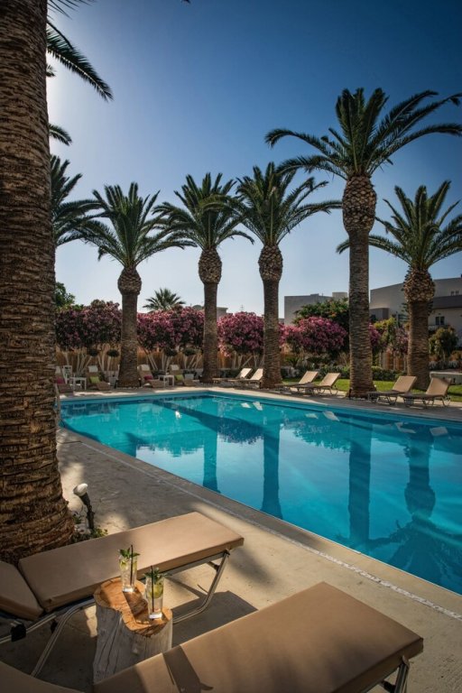 Фото Drossia Hotel