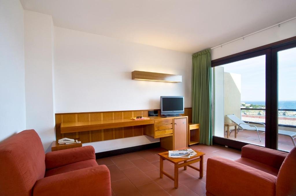 Фото Almadraba Park Hotel