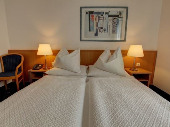 Фото Hotel am Schlosspark