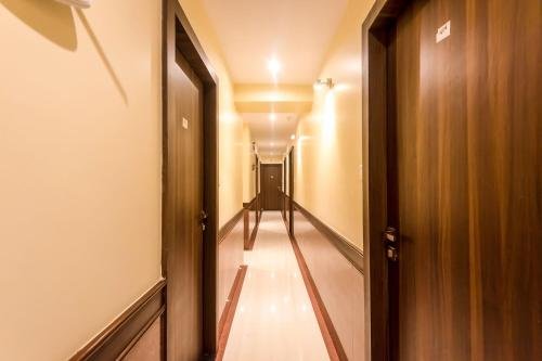 Фото Oyo 4256 Hotel Rajmahal