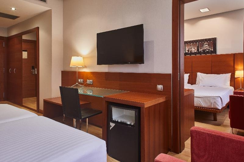 Фото Hotel Silken Ciudad Gijon