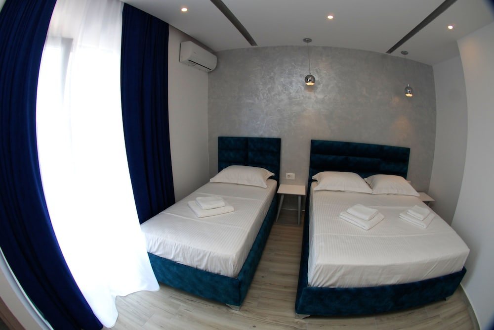 Фото Hotel Kuburi