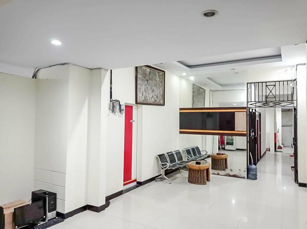 Hotel Agnes Residence RedPartner, Jakarta, photo