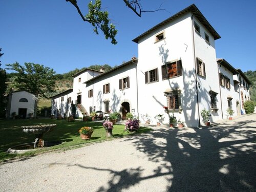 Гостиница Unique Holiday in Heart of Tuscan Countryside near Florence