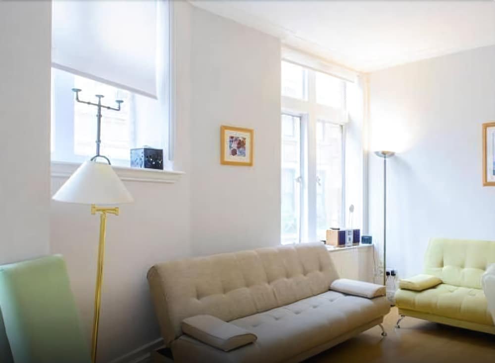 Фото Twyne House Apartments