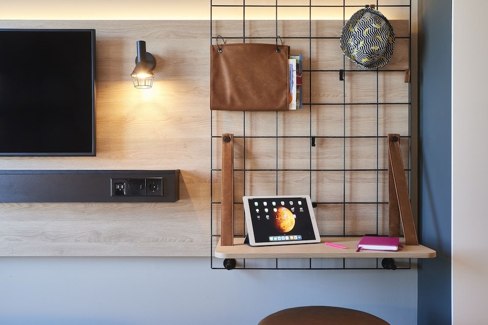 Фото Moxy Edinburgh Fountainbridge