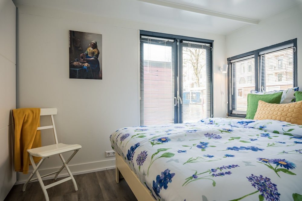 Фото Houseboat Lady Jane Amsterdam