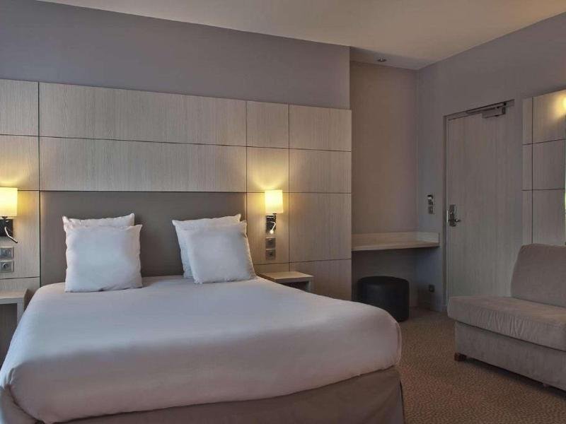 Фото Ibis Styles Paris Gare du Nord Tgv