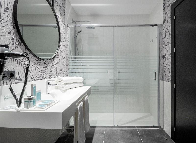 Фото Hotel Ilunion Alcora Sevilla