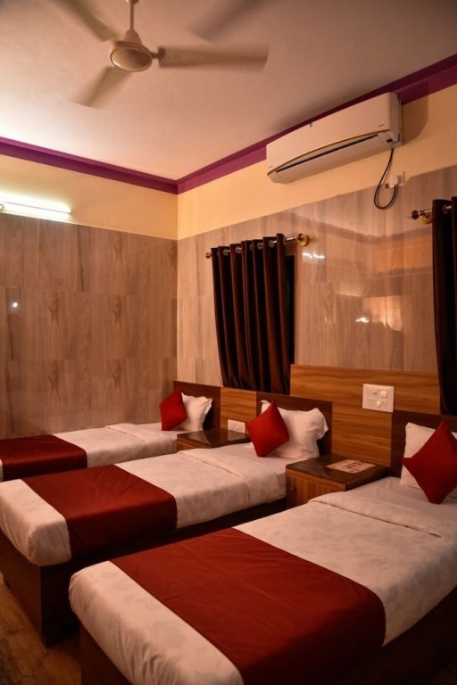 Фото Sree Varada International