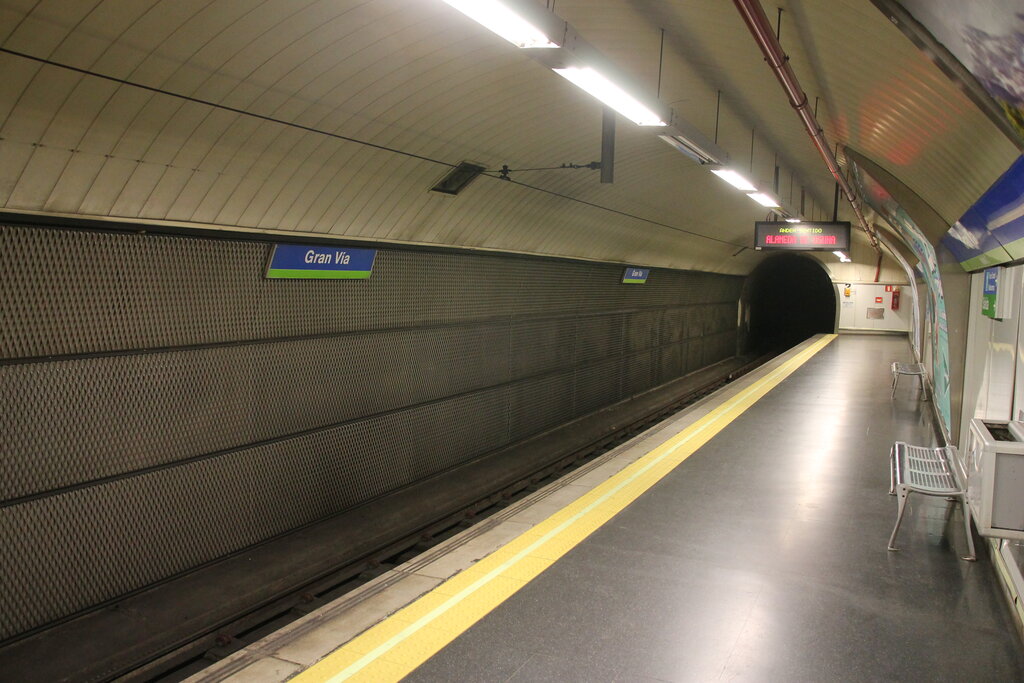 Метро в мадриде