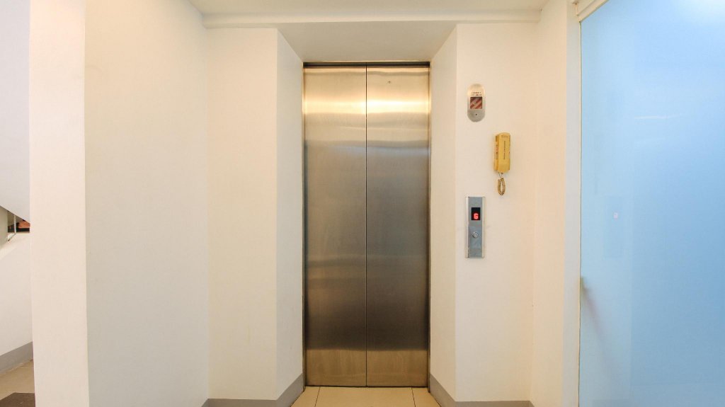 Фото RedDoorz Plus @ San Marcelino Malate