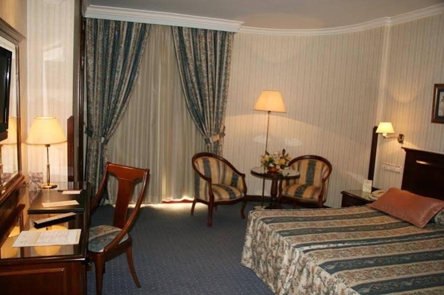 Фото Hotel Infanta Cristina