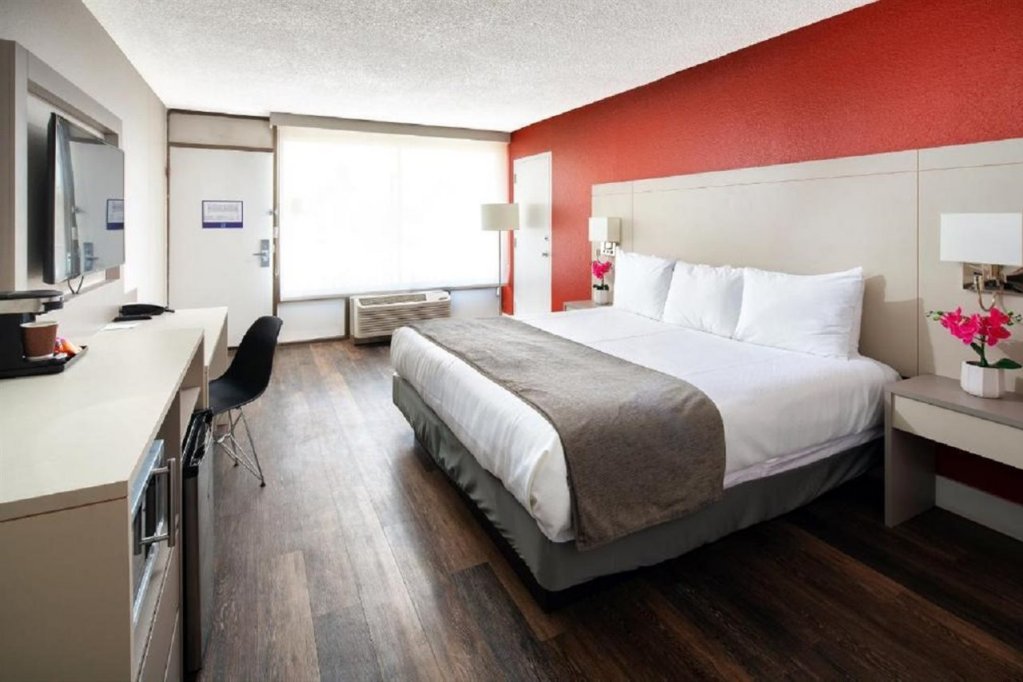 Фото Wyndham I-Drive Avanti Resort & Conference Center