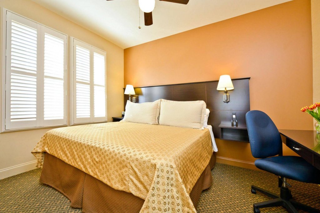 Фото Best Western Plus Hawthorne Terrace Hotel