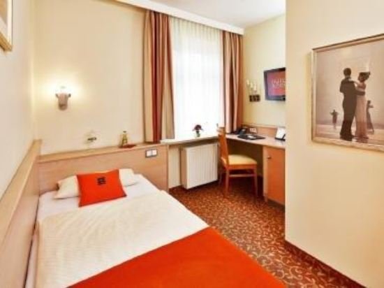 Фото Hotel Adria München