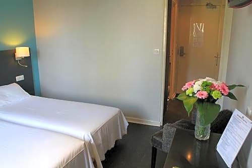 Фото Hôtel Restaurant Le Victoria