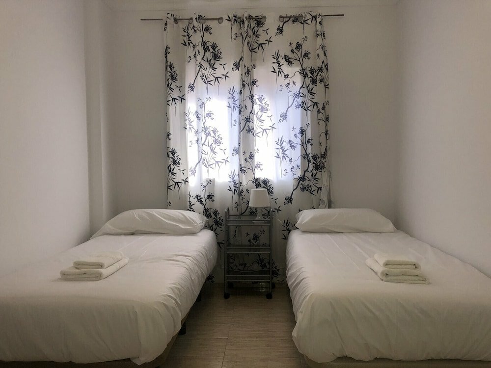 Hotel Penthouse with terrace. Mountain and sea views, Las Palmas de Gran Canaria, photo