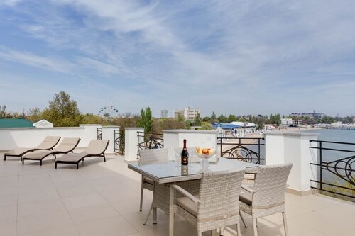 Санаторий Золотой берег в Евпатории