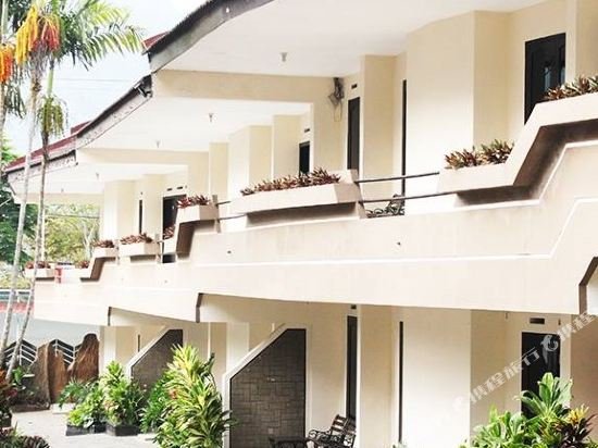 Фото Hotel Nirwana Batu