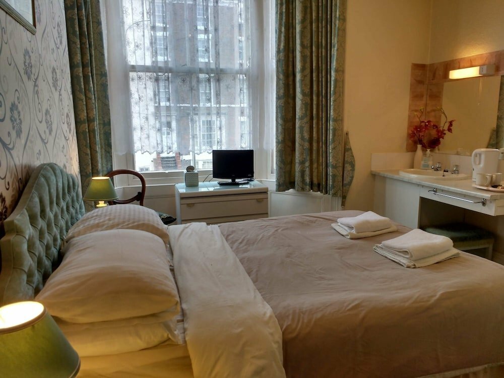 Hotel The Arran, Scarborough, photo