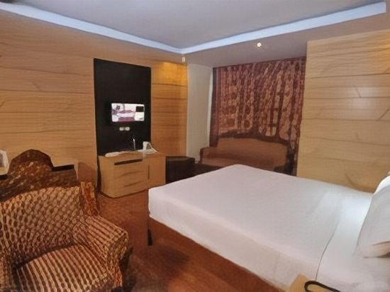 Фото Hotel Emarald