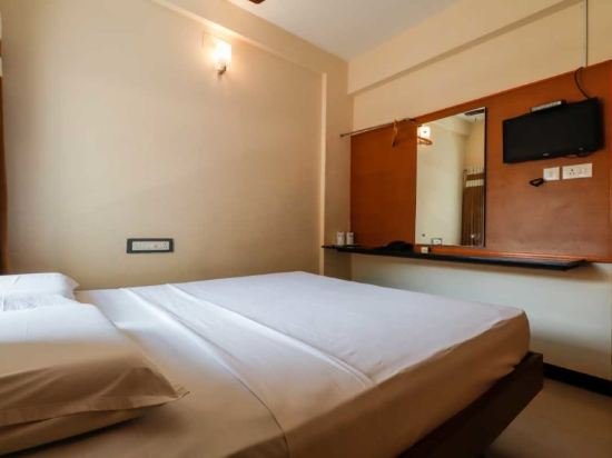 Фото Hotel Subham