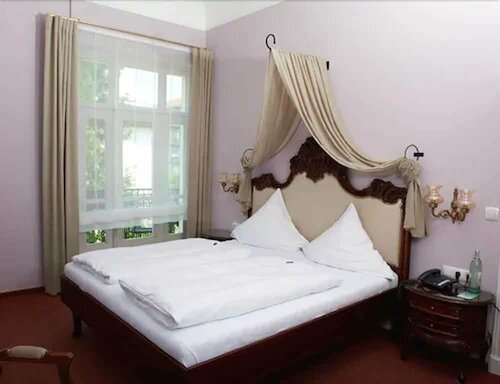 Гостиница Hotel Weisses Haus в Бад-Киссингене