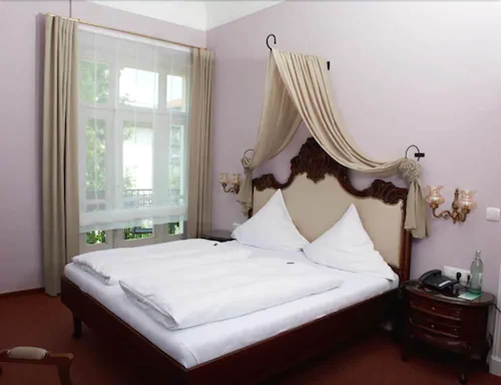 Фото Hotel Weisses Haus