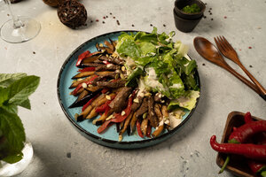 Club Garden (Penza Region, Issinskiy rayon, R-158, 323-y kilometr) ، مطعم