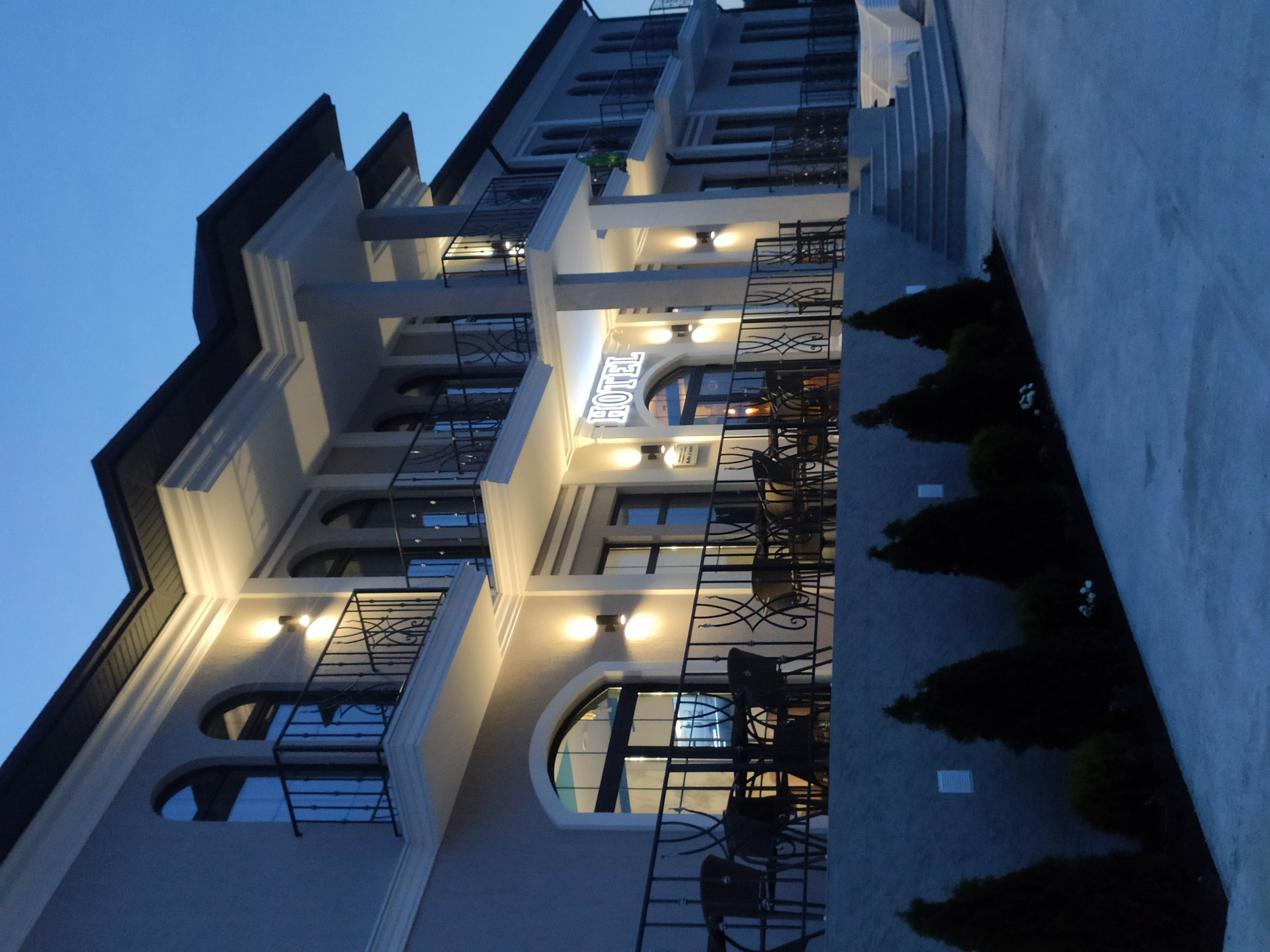 Фото отеля 1