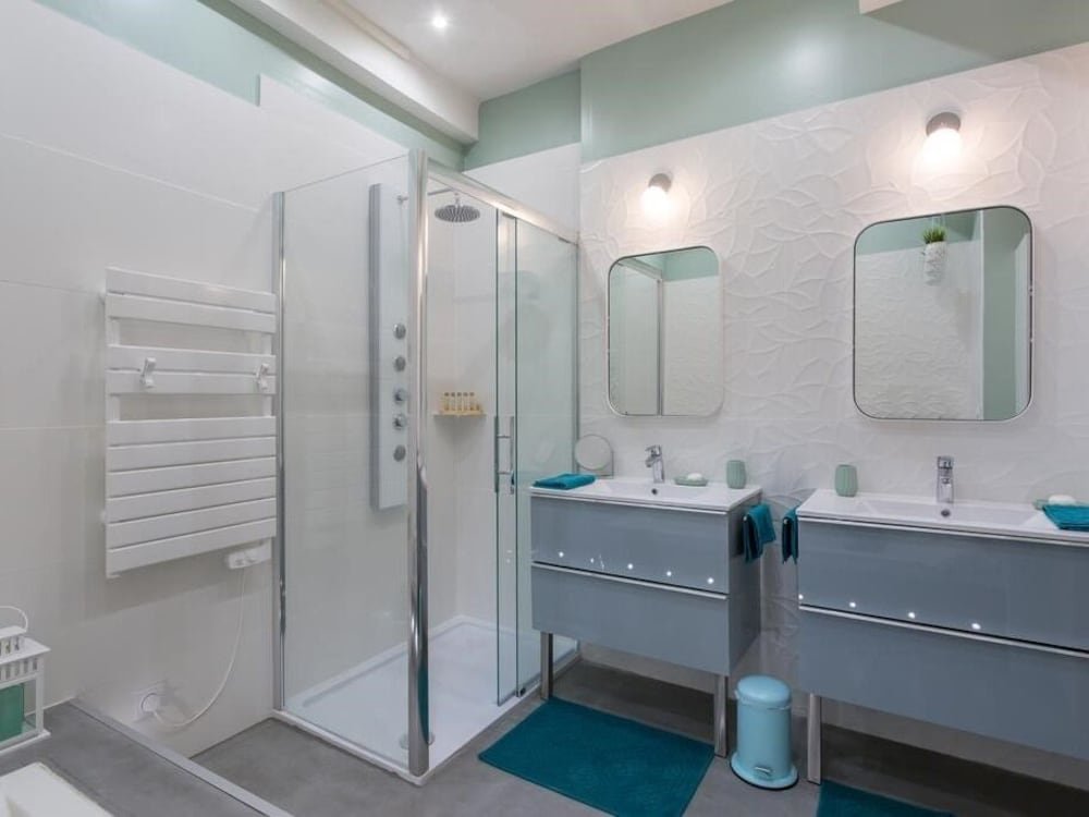 Фото Host Inn Lyon - Appartement de Luxe aux Terreaux