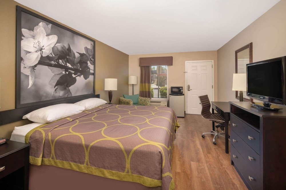 Фото Super 8 by Wyndham Port Wentworth Savannah Area