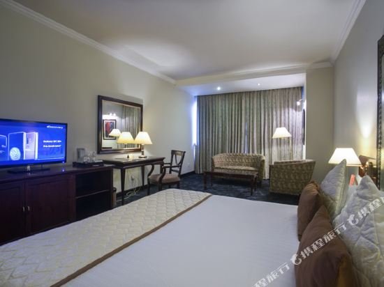 Фото Hotel Sarina