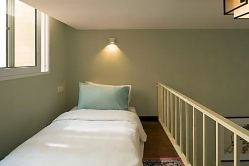 Фото Carnarvon House