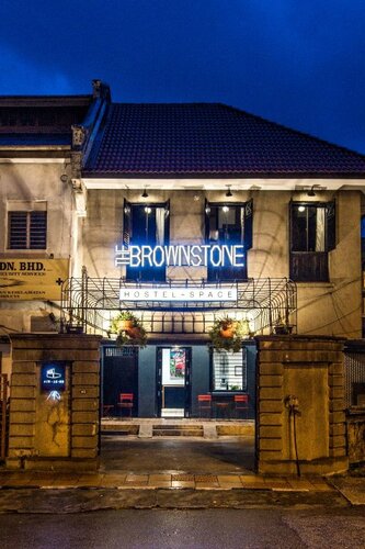 Гостиница The Brownstone Hostel & Space в Ипохе