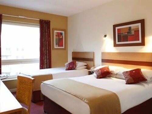 Гостиница Jurys Inn Leeds в Лидсе